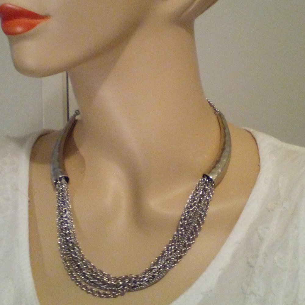 Isis Collection Silver Horn Necklace with Pierced Earrings
